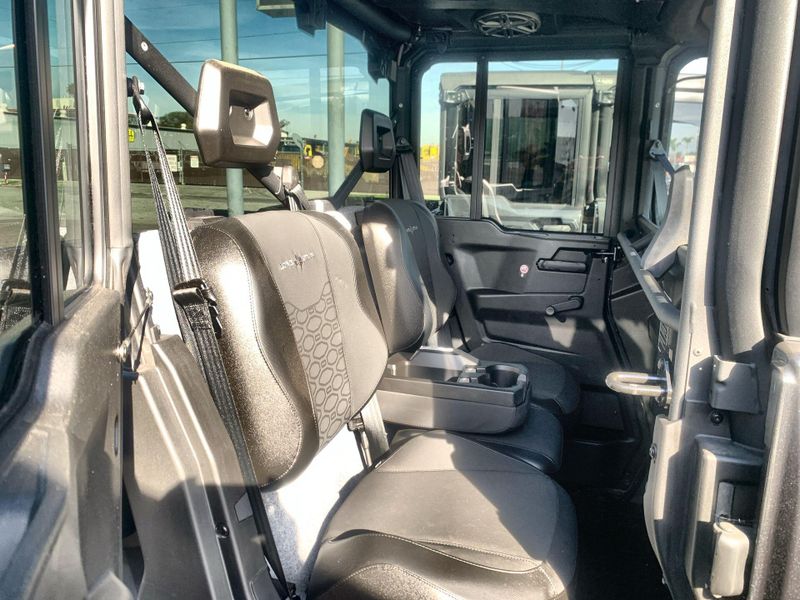 New 2025 Can-Am DEFENDER MAX LONE STAR CAB HD10 Image 14