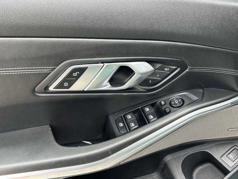 Used 2022 BMW M3 BaseImage 19