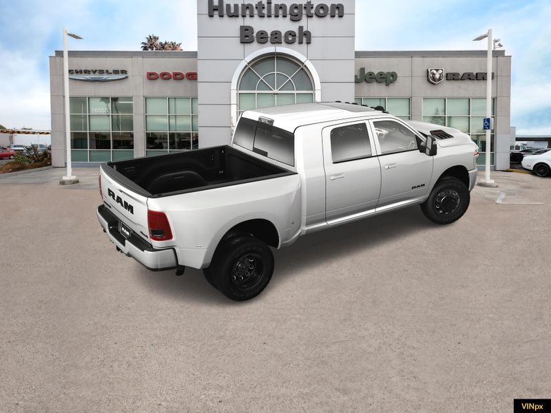 2025 RAM 3500 Laramie Mega Cab 4x4 DullayImage 8