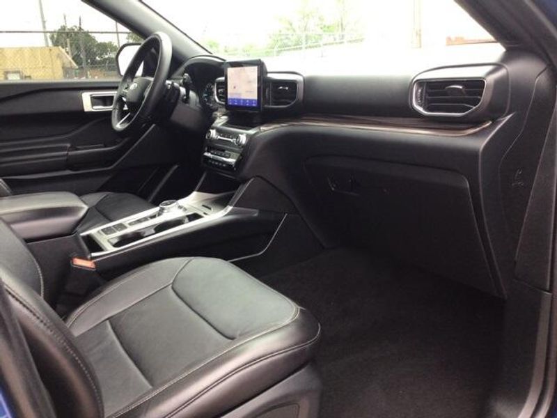 2020 Ford Explorer LimitedImage 18