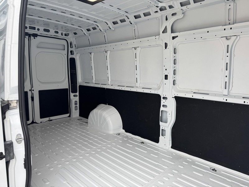 2025 RAM ProMaster Cargo Van TradesmanImage 11