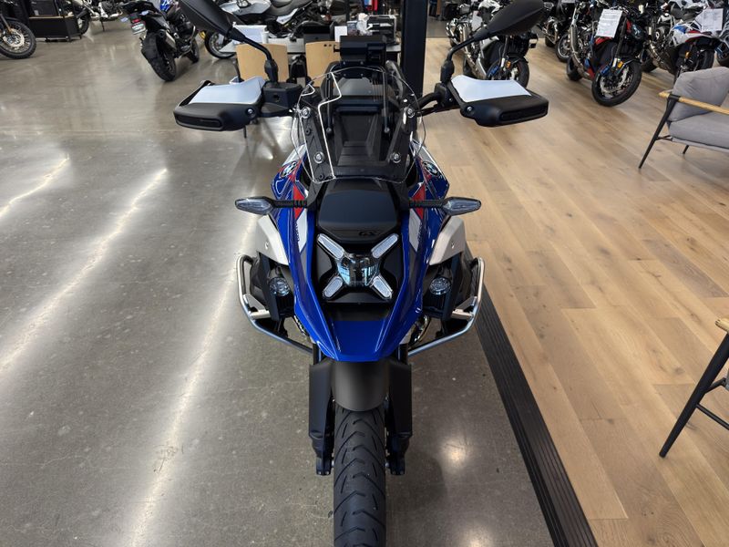 2025 BMW R 1300 GS - TROPHY - AUTOMATIC SHIFT ASSISTANT - RACING BLUE METALLIC 