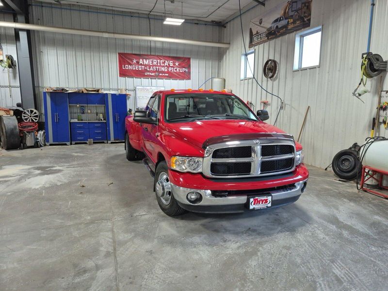 2005 Dodge Ram 3500 Image 2