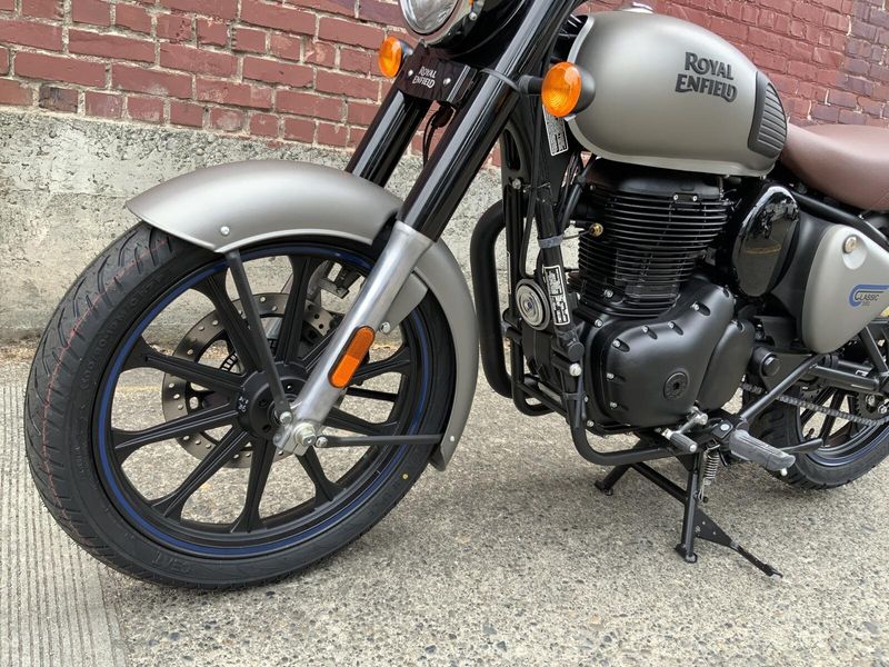 2024 Royal Enfield CLASSIC 350 