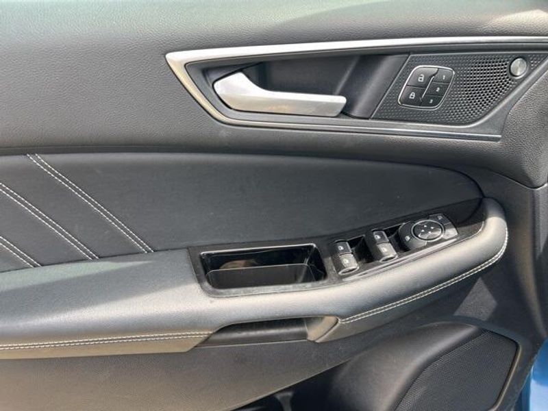 2020 Ford Edge STImage 13