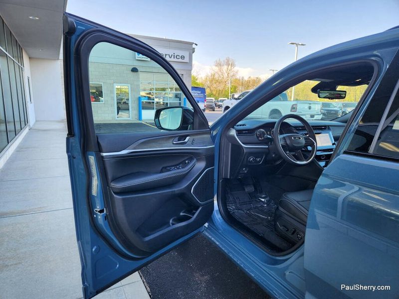 New 2026 Jeep Grand Cherokee L Limited Reserve 4x4