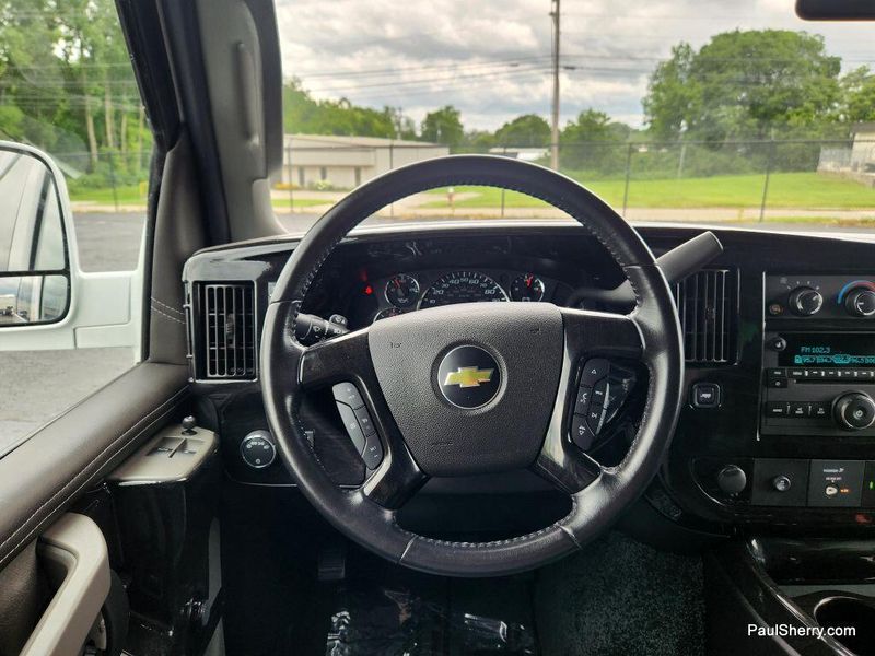 2022 Chevrolet Express Cargo Image 33