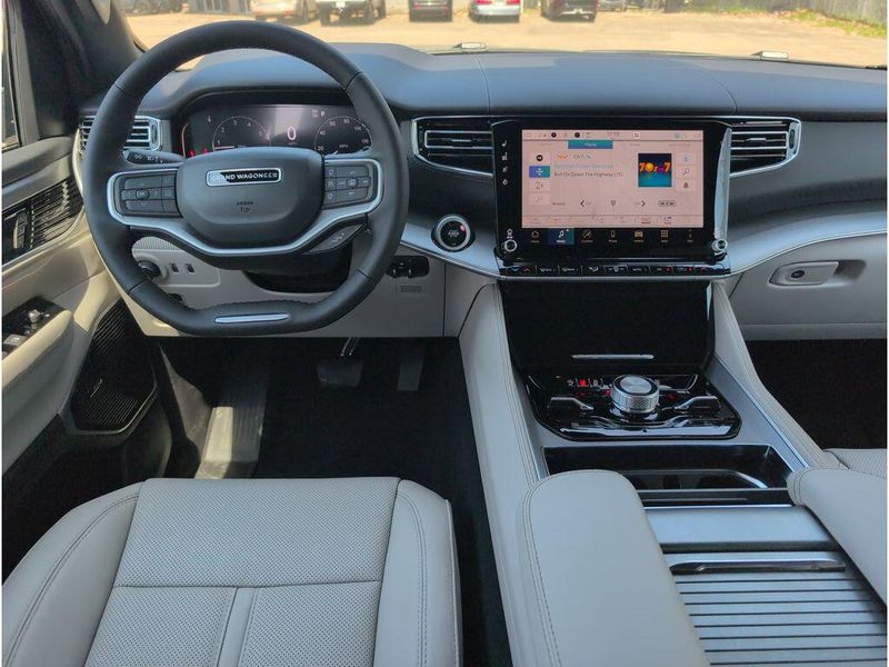 2026 Jeep Grand Wagoneer Limited Reserve 4x4Image 34
