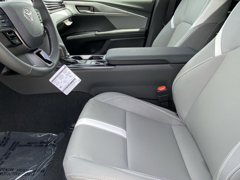 2025 Toyota Camry Image 14