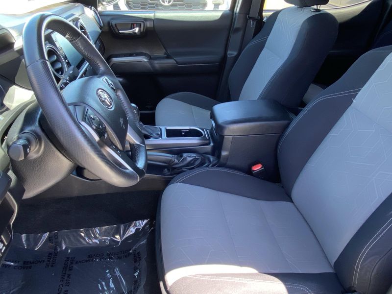Used 2021 Toyota Tacoma TRD SportImage 15