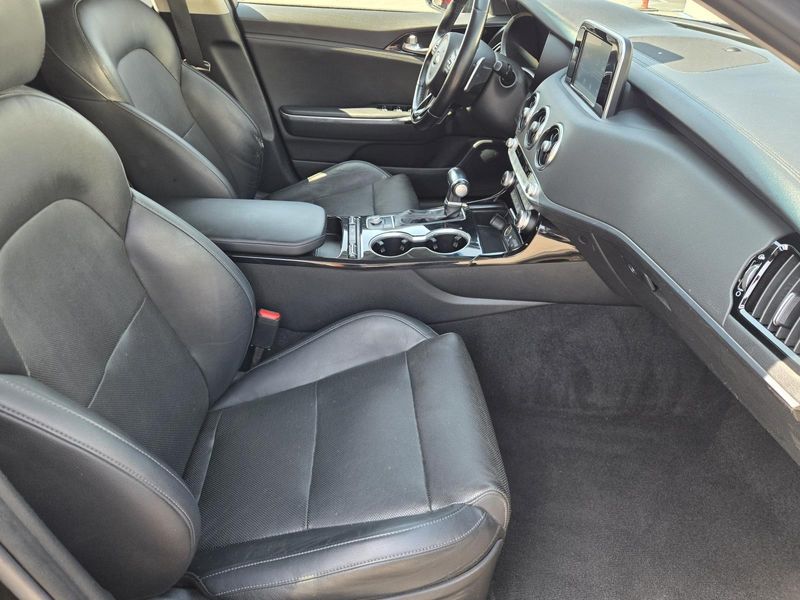 Used 2019 Kia Stinger Base RWD
