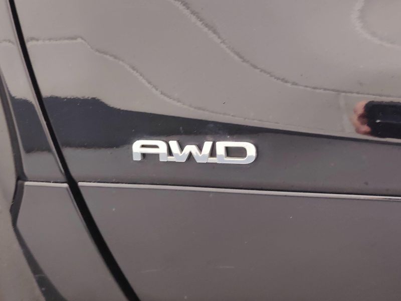 2021 Toyota Highlander Hybrid XLE AWD w/Sunroof/NavImage 7