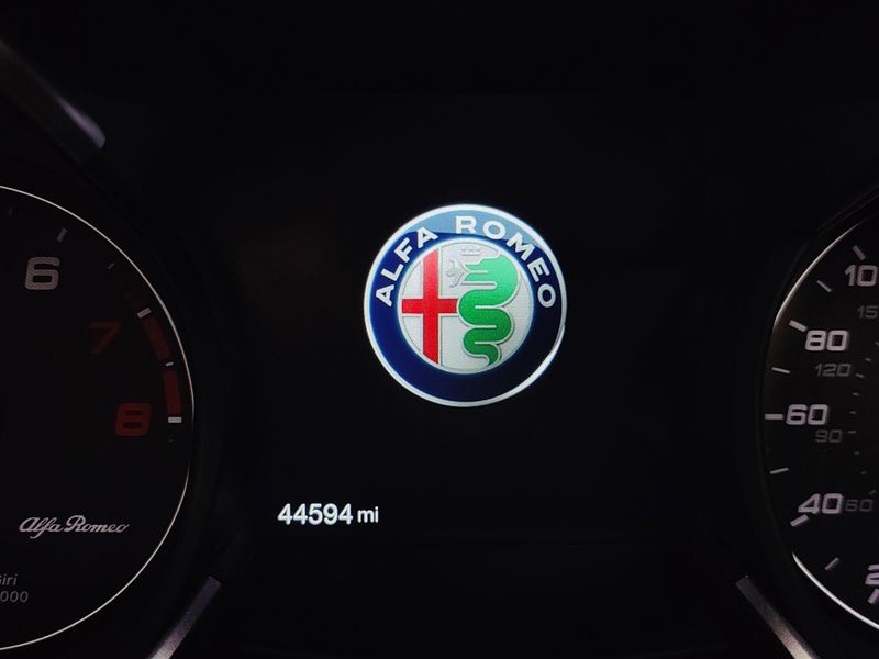 Used 2019 Alfa Romeo Stelvio Nero Quadrifoglio AWD w/SunroofImage 29