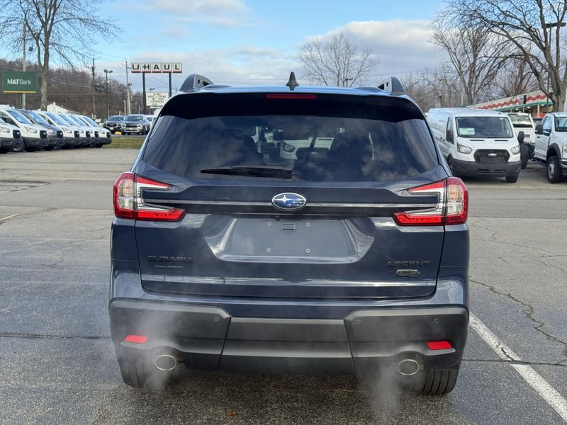 2023 Subaru Ascent Onyx Edition photo 3