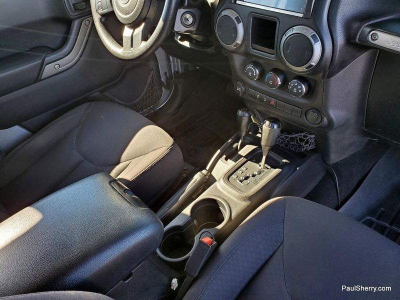 Used 2015 Jeep Wrangler Unlimited Sport