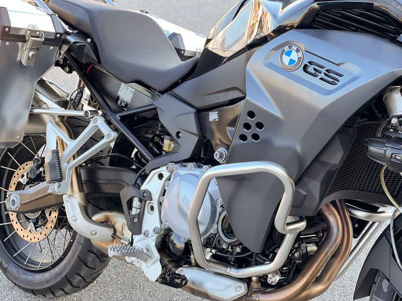 2023 BMW F 850 GS Adventure Low Suspension Image 3