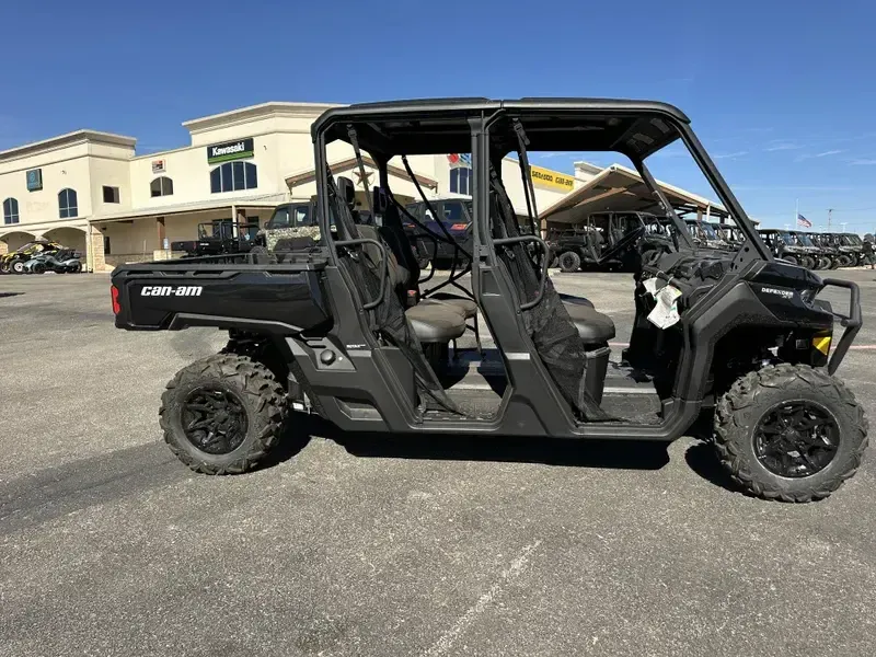 2025 Can-Am DEFENDER MAX XT HD9 STEALTH BLACKImage 6