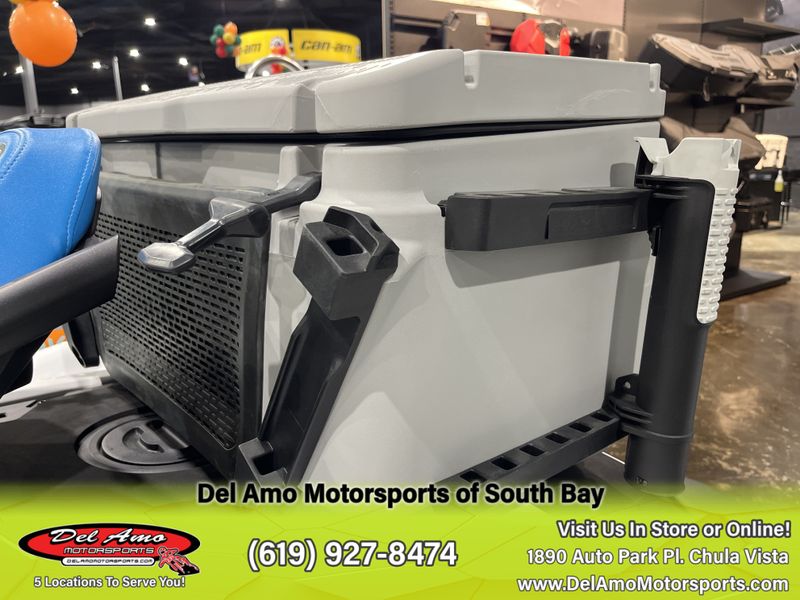 2023 Sea-Doo 33PA  in a WHITE / GULF STREAM BLUE exterior color. Del Amo Motorsports of South Bay (619) 547-1937 delamomotorsports.com 