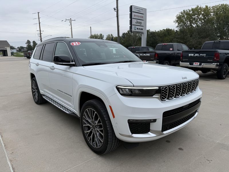 Used 2025 Jeep Grand Cherokee L Summit ReserveImage 38