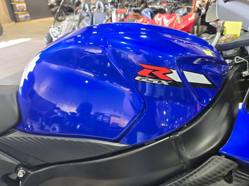 NEW 2026 SUZUKI GSXR750Z 40TH ANNIVERSARY EDITION Image 9