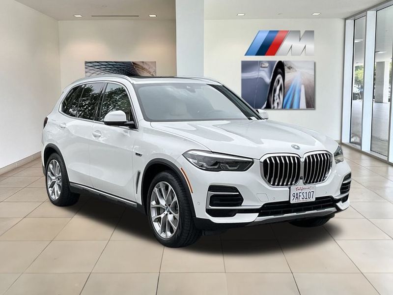 2022 BMW X5 xDrive45eImage 2