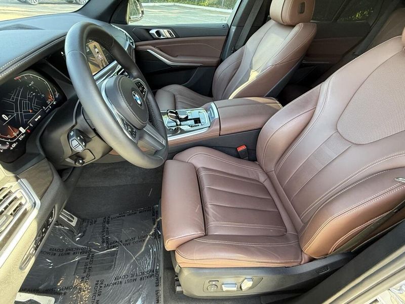 2022 BMW X5 xDrive40iImage 19