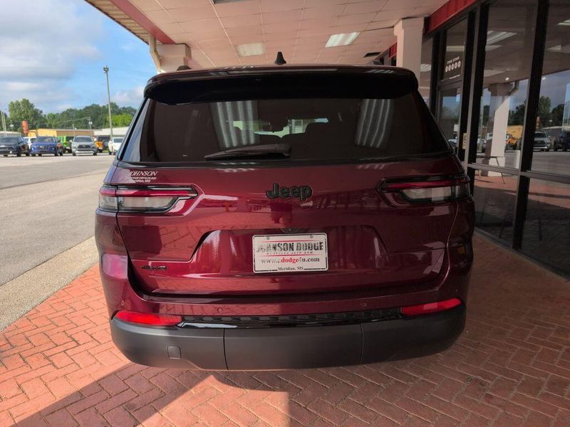 2024 Jeep Grand Cherokee L Altitude X 4x4Image 4