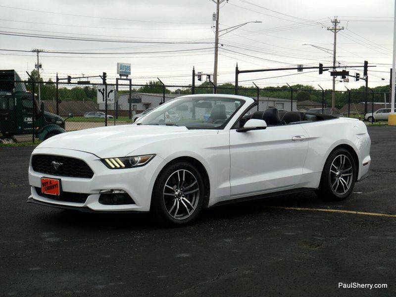 2017 Ford Mustang EcoBoost PremiumImage 16