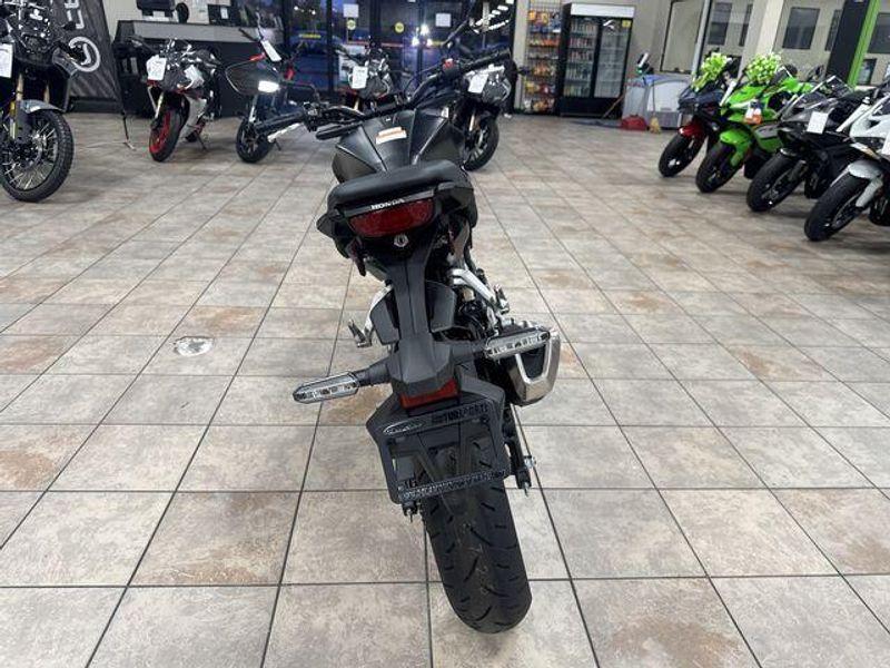 New 2025 Honda CB300R ABS Image 16