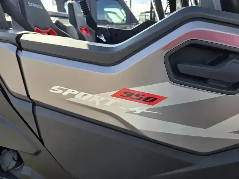 NEW 2026 CFMOTO ZFORCE 950 SPORT4 Image 10