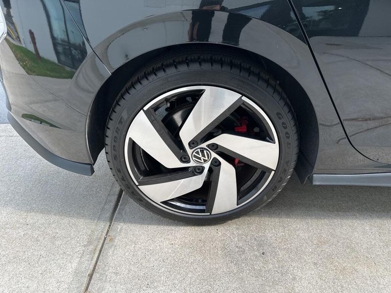 2024 Volkswagen Golf GTI 2.0T SImage 13