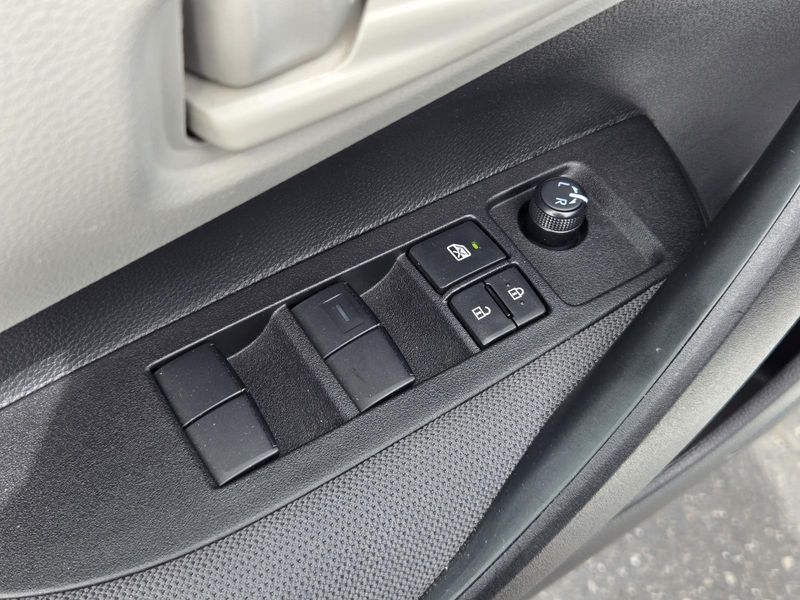 Used 2025 Toyota Corolla LE CVT (Natl)