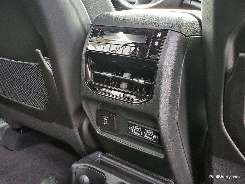 New 2025 Jeep Grand Cherokee L Altitude X 4x4