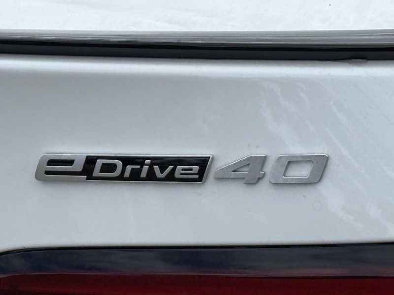 2025 BMW i5 eDrive40Image 14