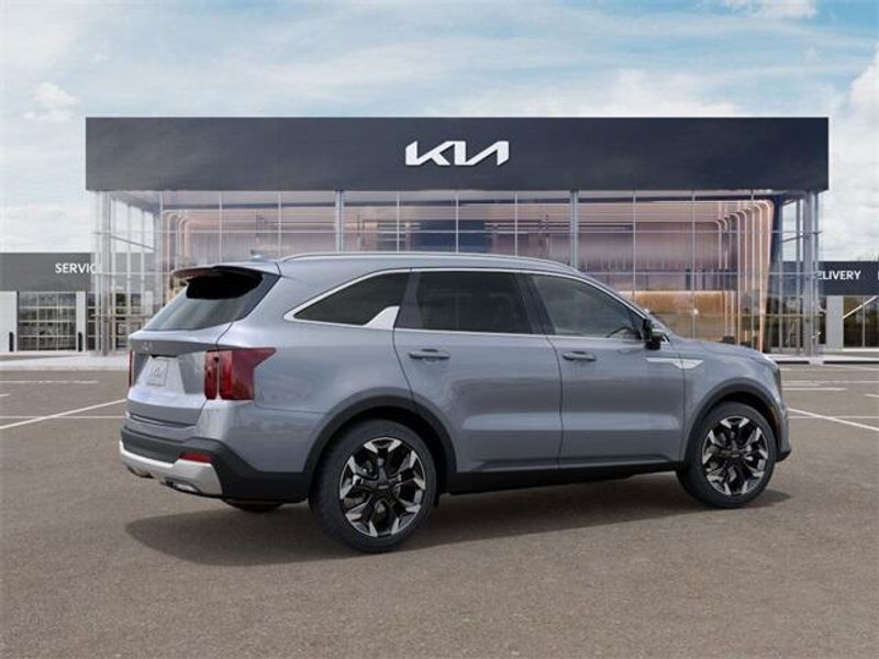 2025 Kia Sorento SXImage 6