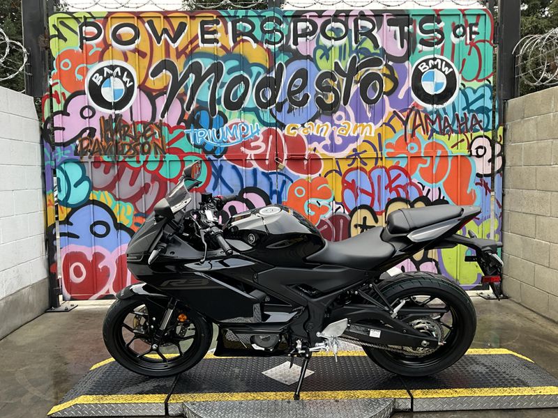 New 2026 Yamaha YZF-R3 ABS Image 8