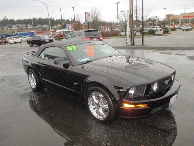 2007 Ford Mustang Image 5