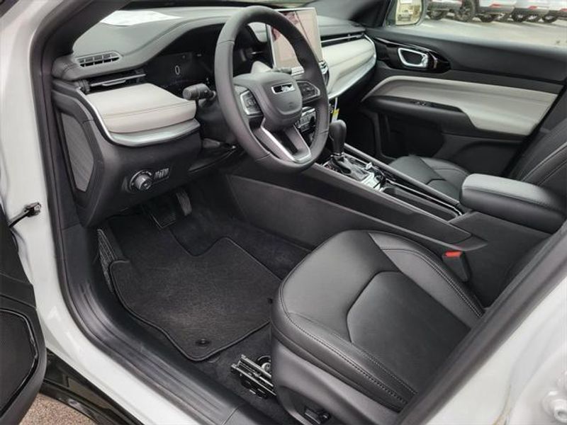 2025 Jeep Compass Limited 4x4Image 28