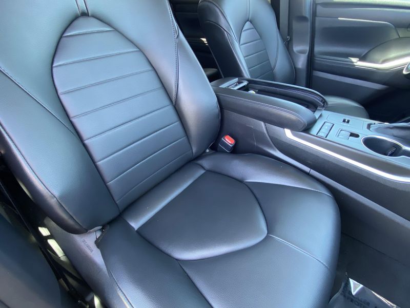 2021 Toyota Highlander XLEImage 13
