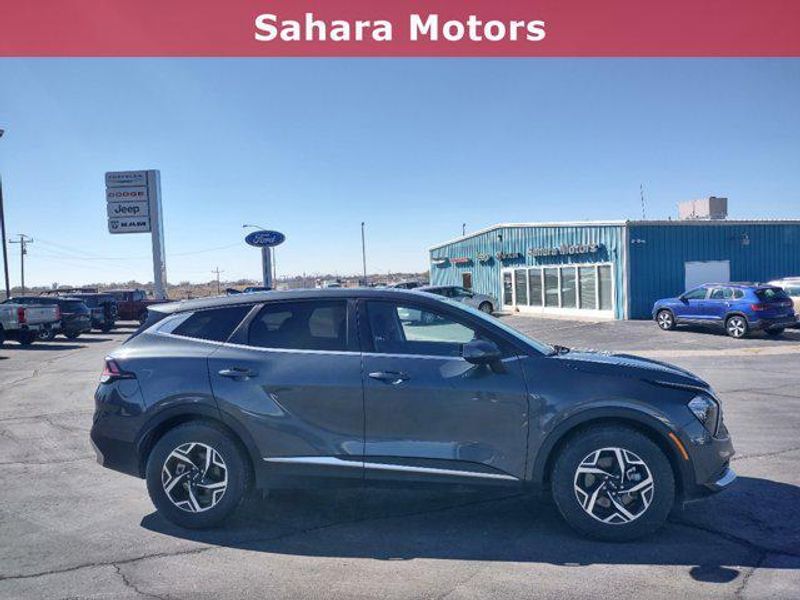2023 Kia Sportage LX photo 5
