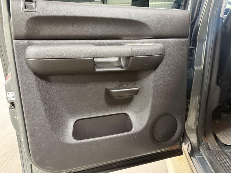 Used 2011 Chevrolet Silverado 2500HD LTImage 15