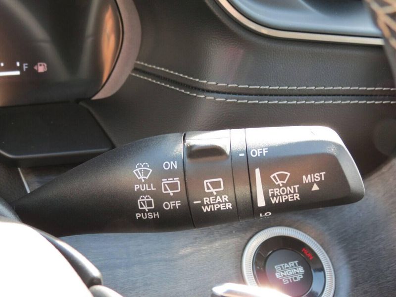 2021 Jeep Grand Cherokee L Limited 4x4 4dr SUVImage 17
