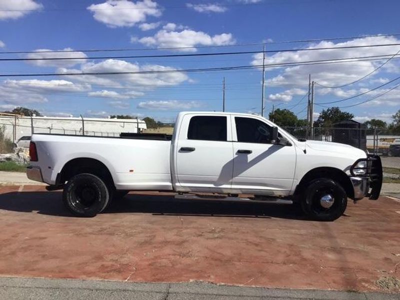 2018 RAM 3500 TradesmanImage 6