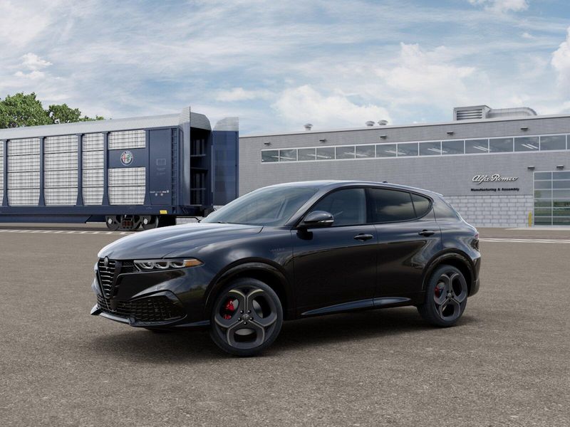 New 2026 Alfa Romeo Tonale Veloce AwdImage 1