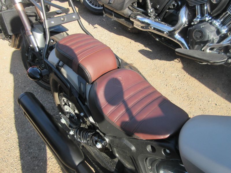 USED 2023 INDIAN MOTORCYCLE SCOUT BOBBER ABS 49ST Image 6