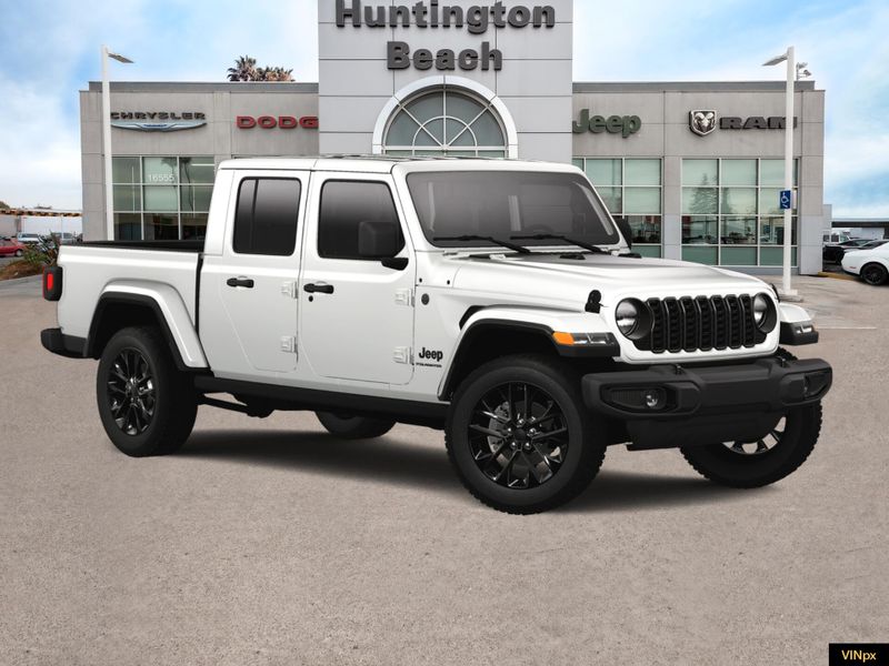 2025 Jeep Gladiator Nighthawk 4x4Image 11