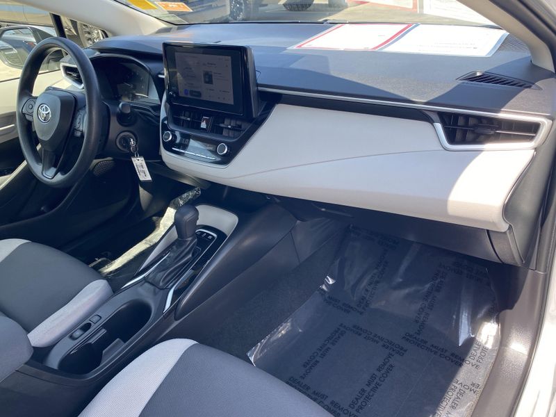 Used 2025 Toyota Corolla LEImage 10