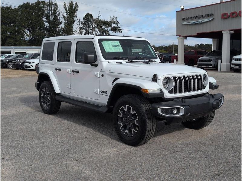 New 2026 Jeep Wrangler 4-door SaharaImage 7