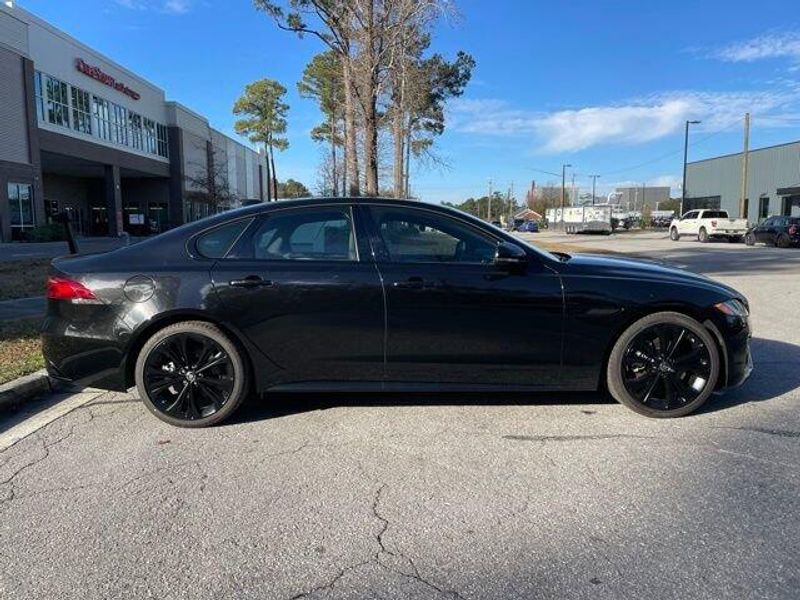 2024 Jaguar XF R-Dynamic SE