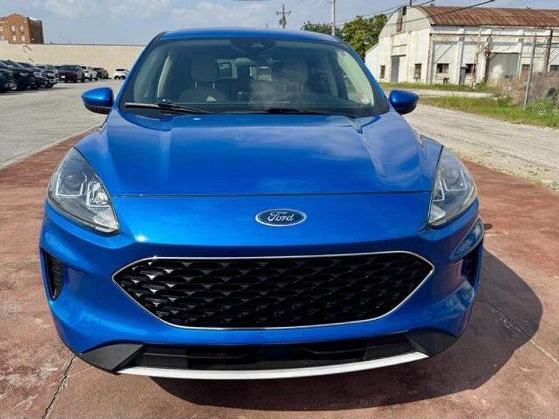 Used 2020 Ford Escape SEImage 3